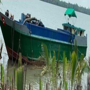 Bán xà lan tàu hàng trọng tải toàn phần 200 tấn kv Tiền Giang
